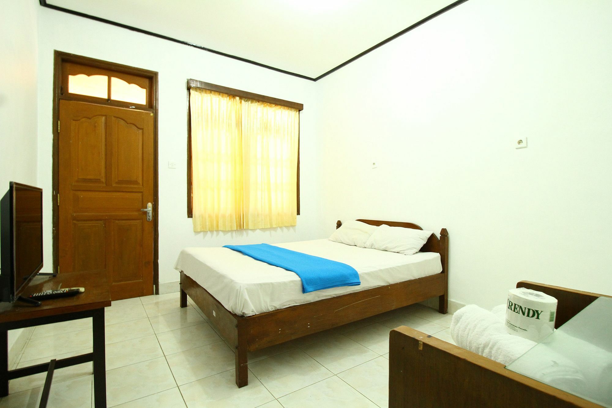Dua Dara Inn Kuta Legian Buitenkant foto